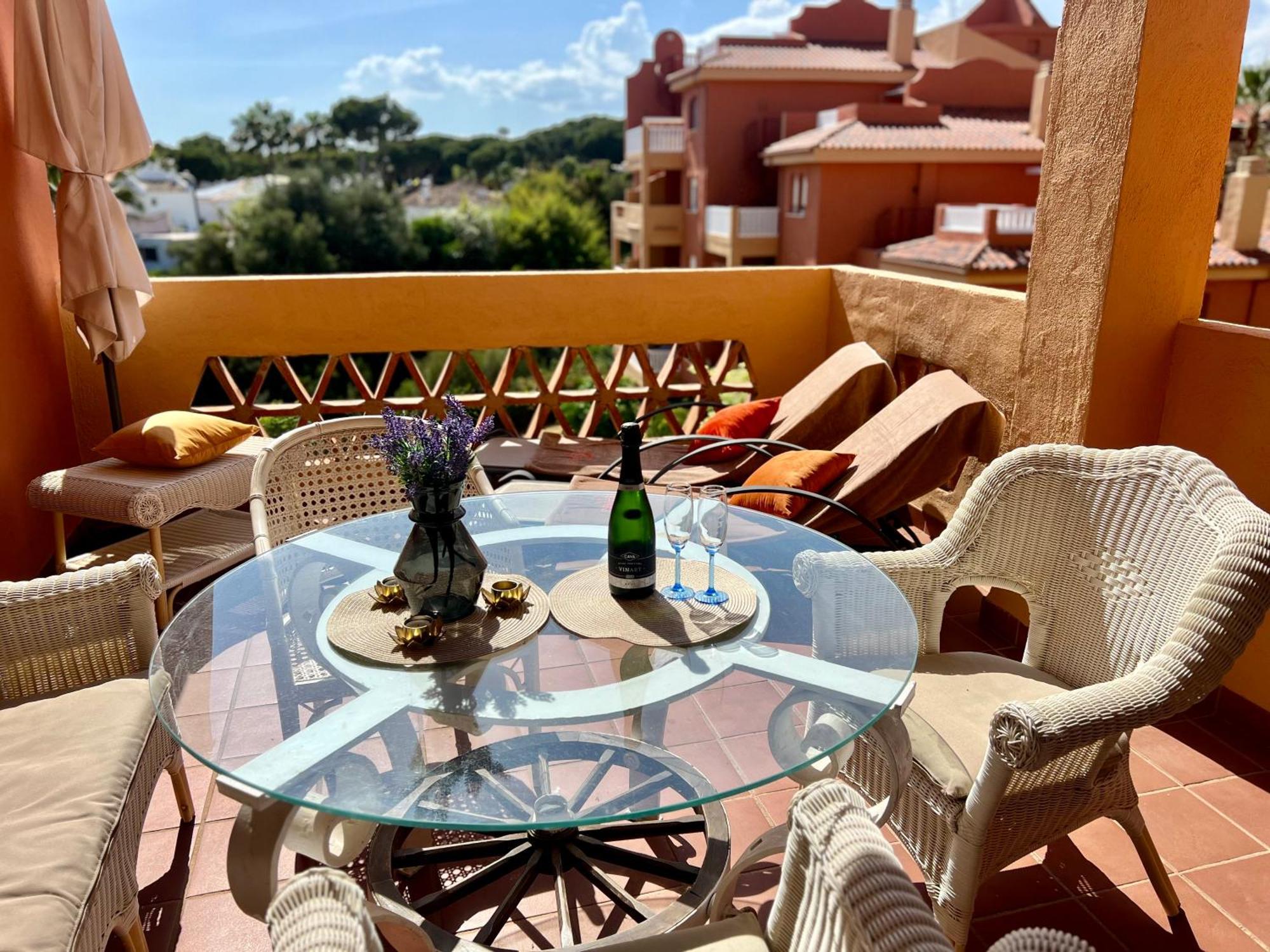 2 Bedroom Apartment Marbella East - La Reserva De Marbella Exteriör bild