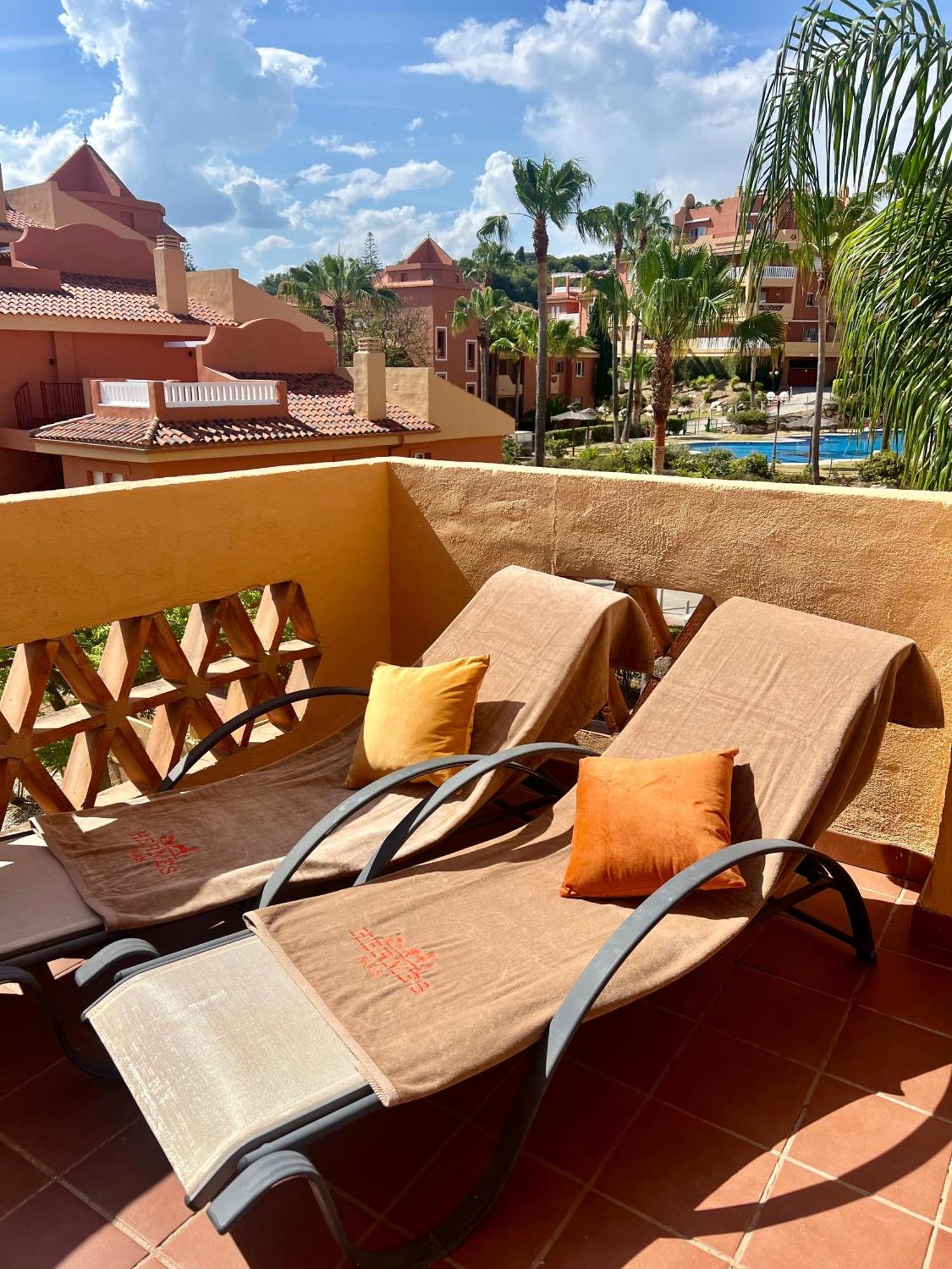2 Bedroom Apartment Marbella East - La Reserva De Marbella Exteriör bild